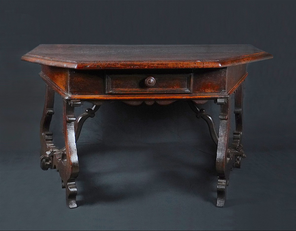 Toscane Walnut Console From The 16th Century.