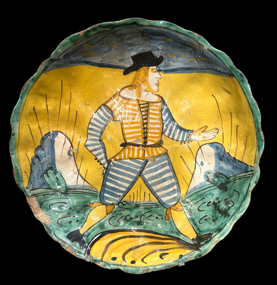 Assiette en forme de Crespina, 28 x 7cm.  Montelupo 17ème siècle.