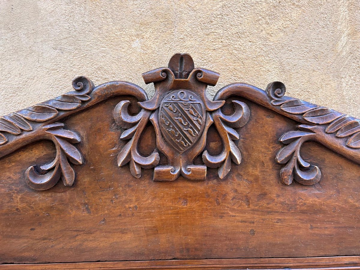 Interesting 17th Century Wooden Bed, With Scorpioni Family Crest.-photo-3