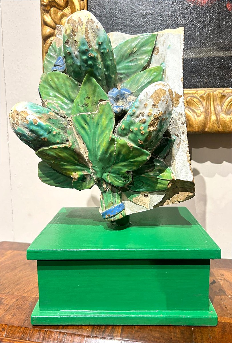 Fragment Of A Monumental Robbia-style Frame In Glazed Majolica. Late 15th – Early 16th Century