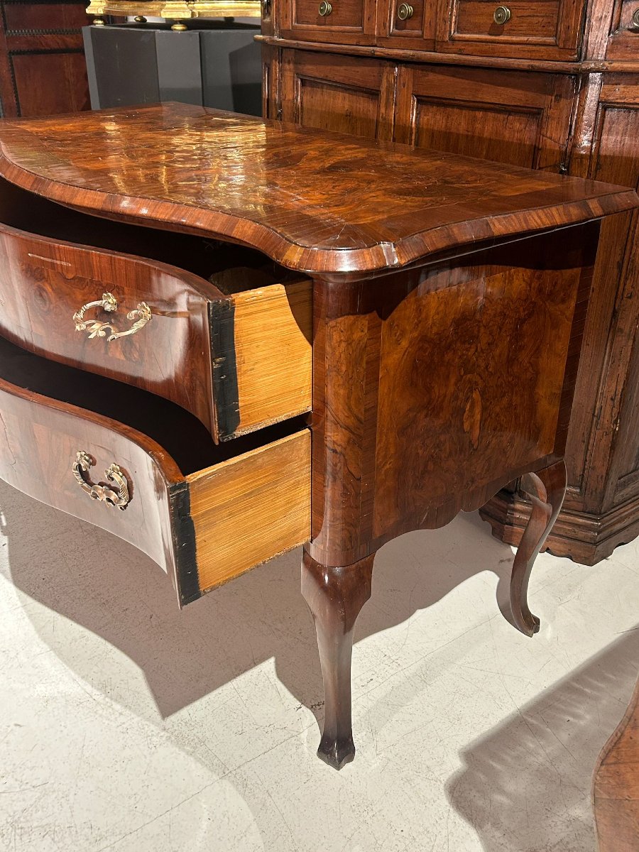 Louis XV-style Carved Chest Of Drawers In Walnut Burl, Ferrara, Mid-18th Century.-photo-6