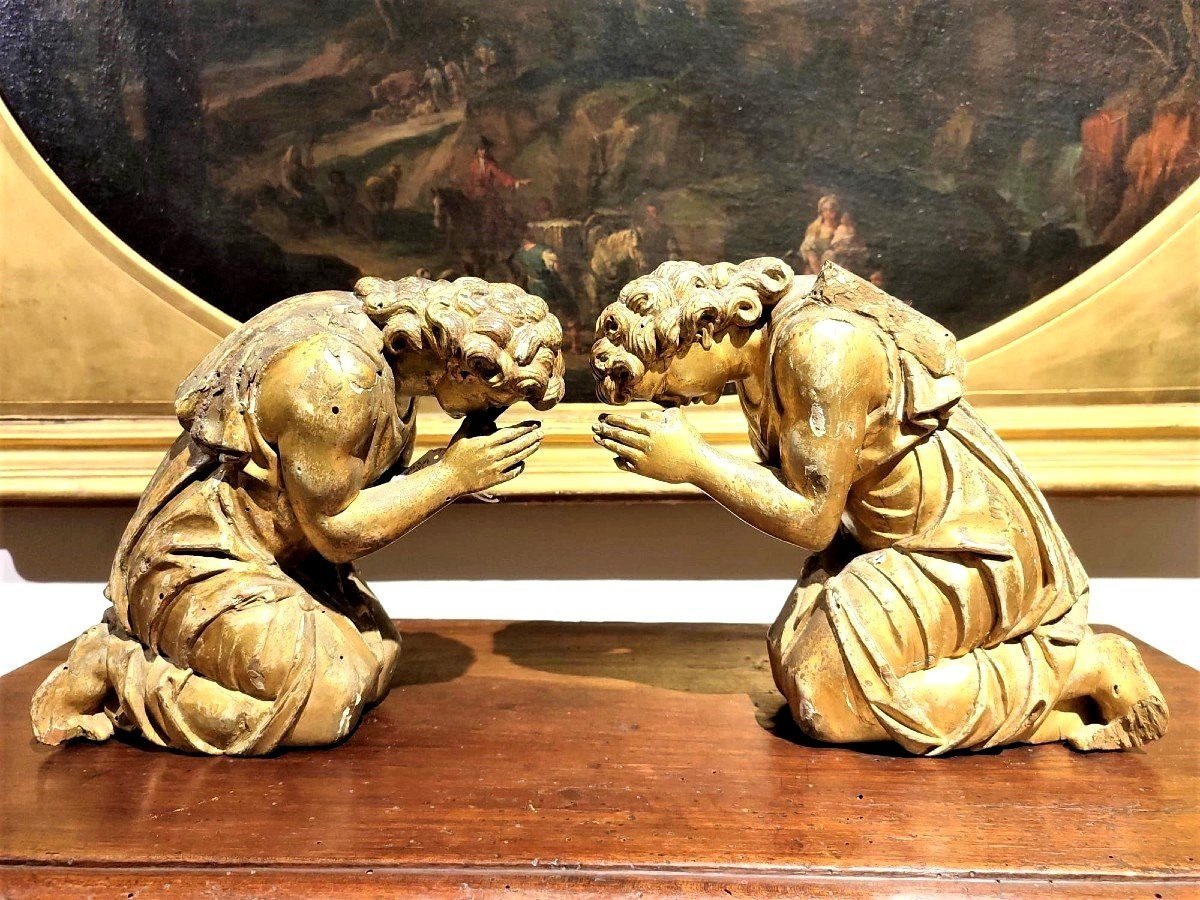 Paire d'Anges Agenouillés En Bois Sculpté Et Doré. Italie Centrale Du XVIIeme S.