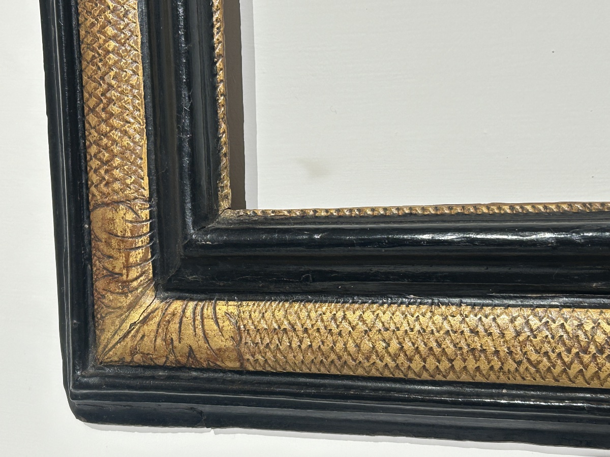 A Finely Crafted 17th-century Italian Lacquer And Gold Frame. Central Italy.-photo-1