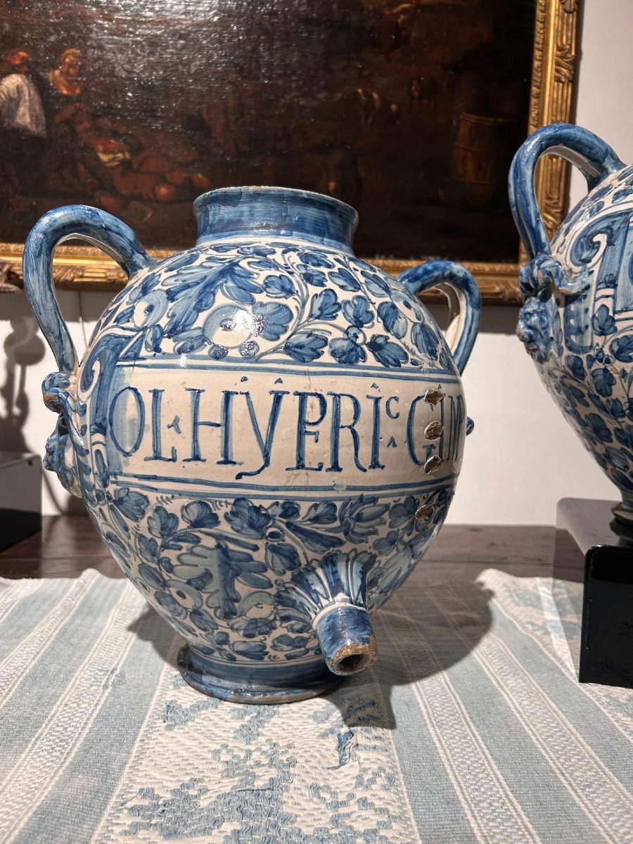 A Pair Of Rare Blue-and-white Double-handled Jars, Deruta, First Half Of The 17th Century.-photo-2
