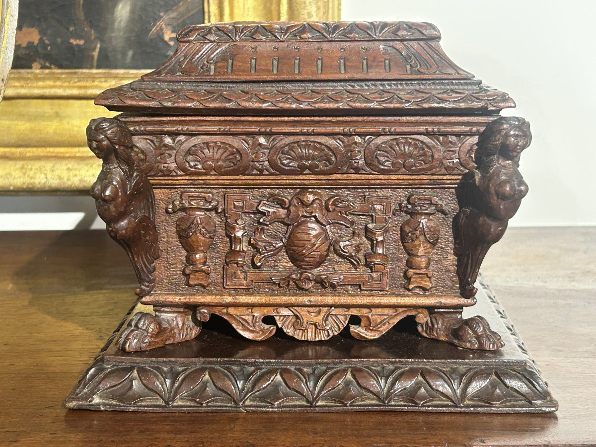 A Finely Carved Renaissance-style Wedding Chest. Made In The 19th Century.-photo-4