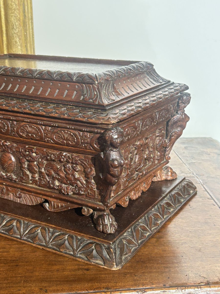 A Finely Carved Renaissance-style Wedding Chest. Made In The 19th Century.-photo-2