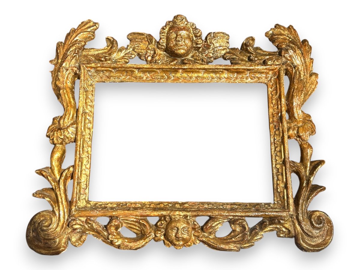 Antique Carved Italian Frame From The 18th Century.