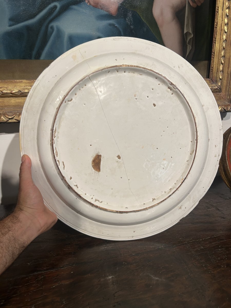 Large "white" Plate From Faenza, Late 16th Century. 45 Cm In Diameter-photo-1