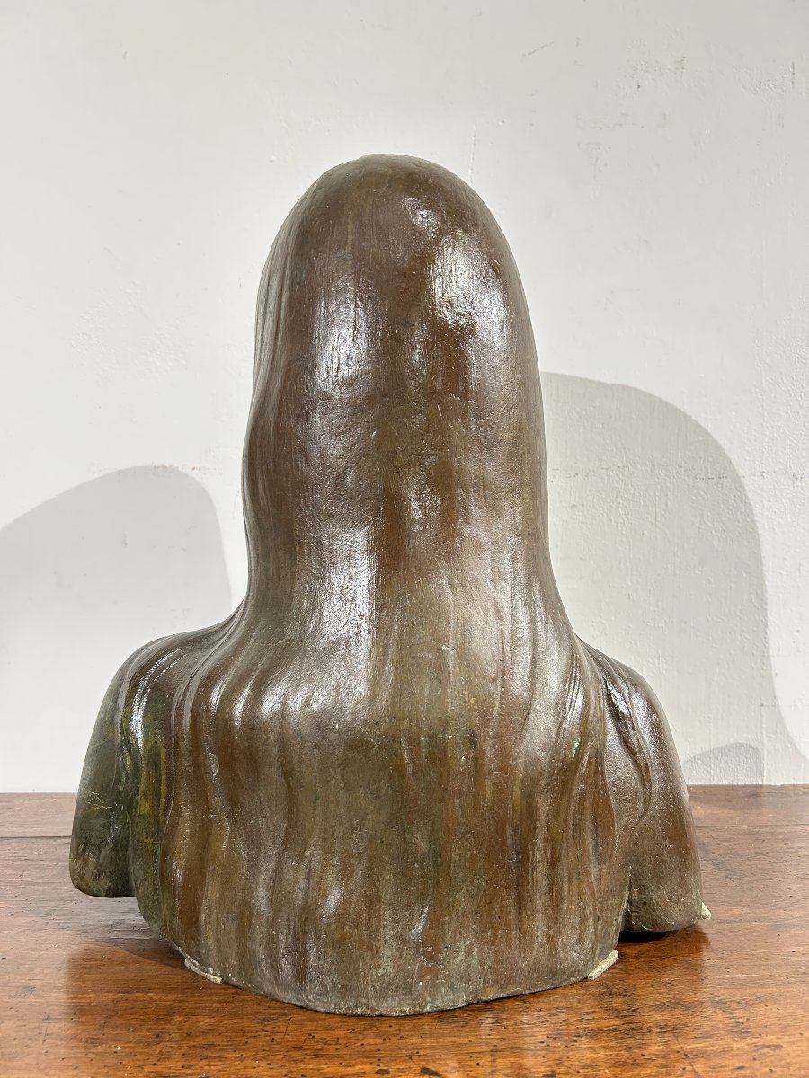 Buste féminin, sculpture en bronze signée Baiardi, 40 x 47 cm.-photo-1