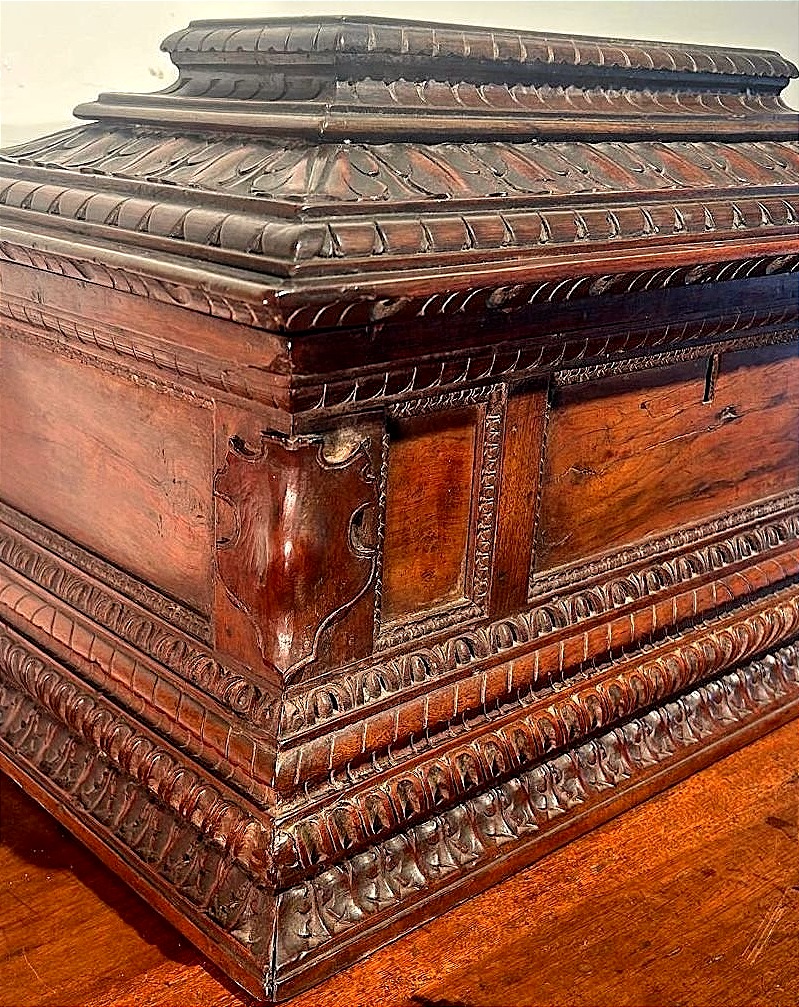A Finely Carved Walnut Center Chest, 16th-century Tuscany.-photo-3