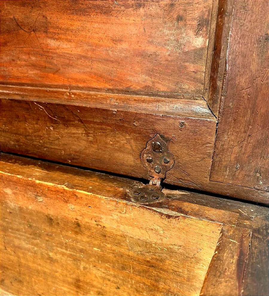 A Finely Carved Walnut Center Chest, 16th-century Tuscany.-photo-4