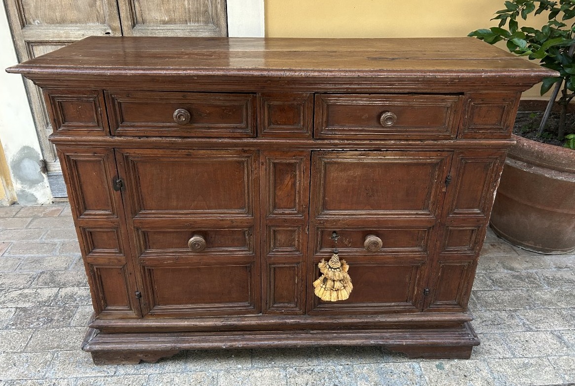 A Beautiful Umbrian-tuscan Sideboard From The Late 16th Century-photo-2