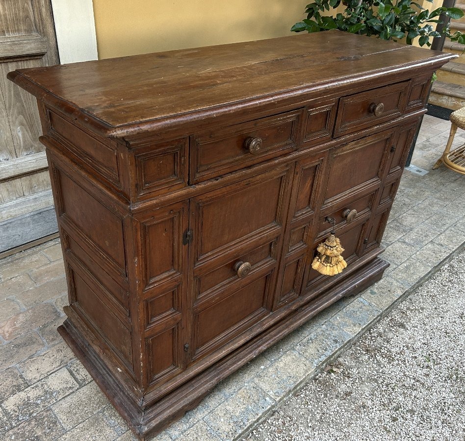 A Beautiful Umbrian-tuscan Sideboard From The Late 16th Century-photo-3
