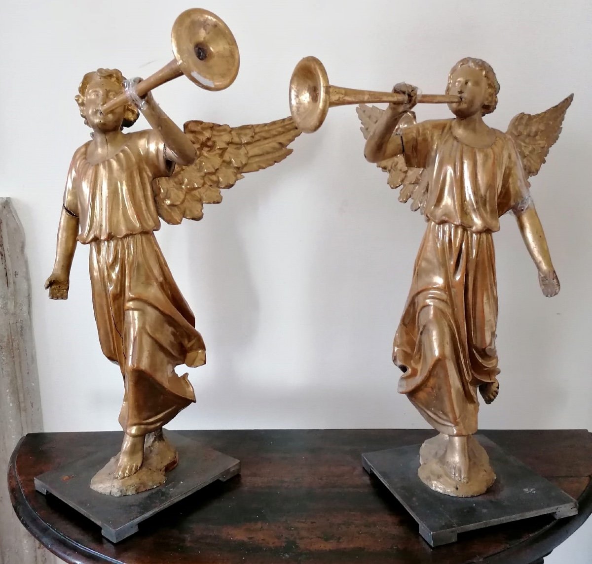 Magnifique Paire d'Anges Musiciens Tard-baroques En Bois Doré Italia, 70 Cm -photo-3