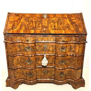Rare Emilian Walnut Flap Chest From The Early 18th Century.