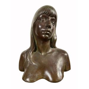 Female Bust, Bronze Sculpture By Baiardi. 1930s. (40 Cm X 47 Cm H)