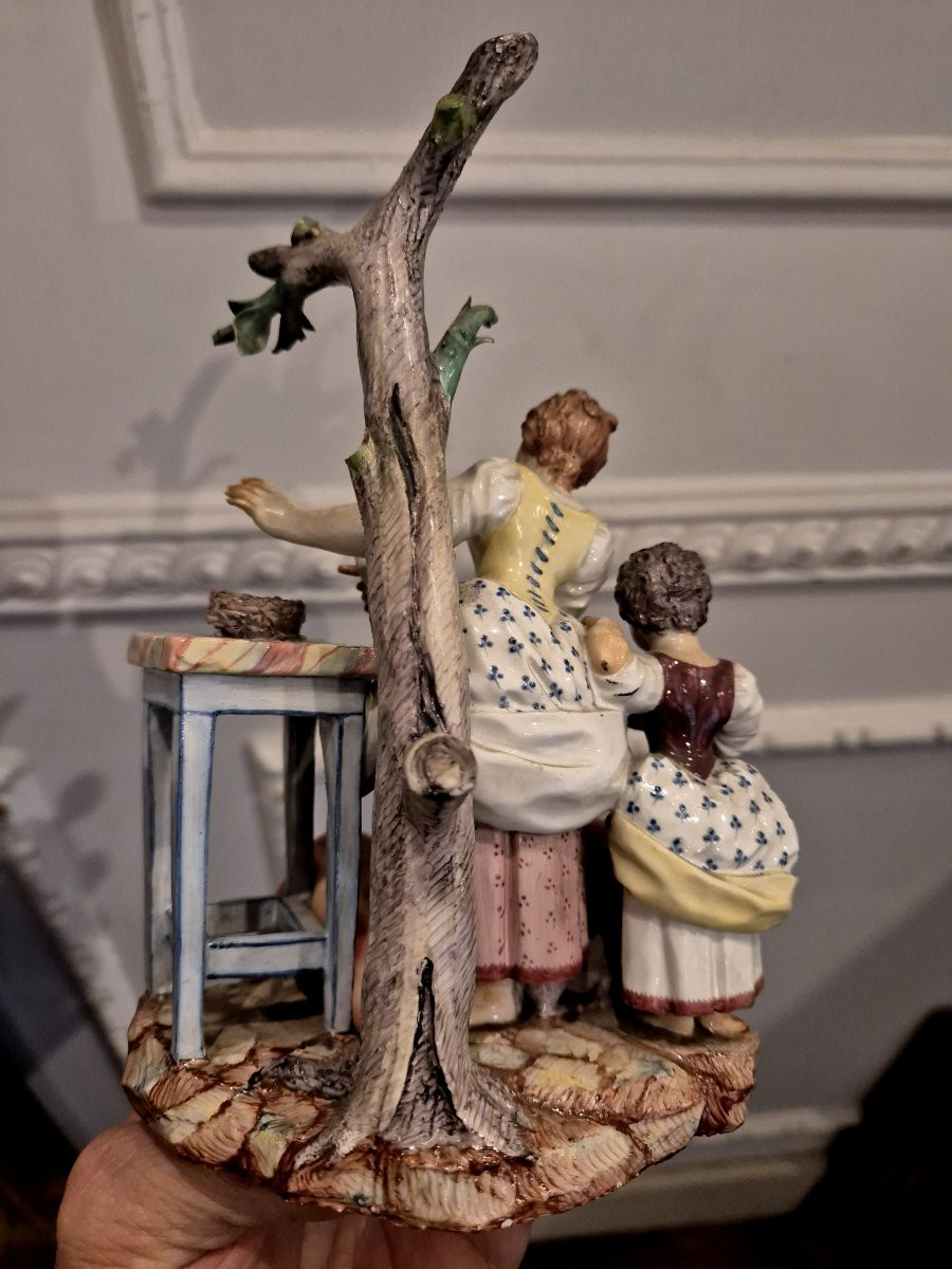 Groupe en porcelaine femme et son enfant Doccia XVIIIéme siécle-photo-3