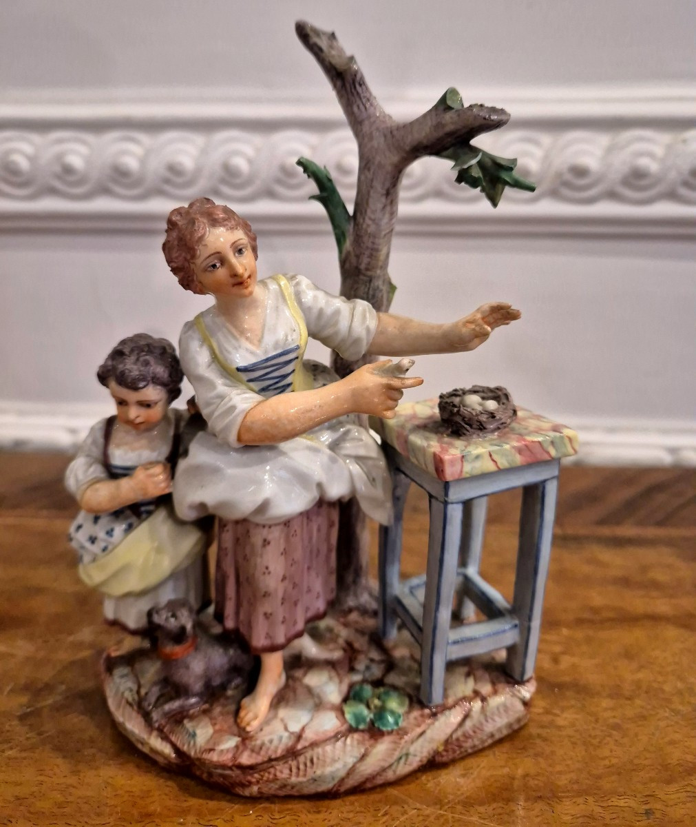 Groupe en porcelaine femme et son enfant Doccia XVIIIéme siécle