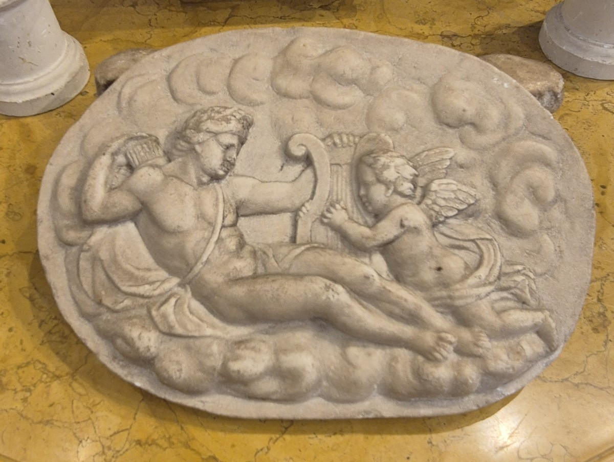 Apollon et Cupidon, Plaque en marbre, Italie XVIIie Siècle Grand tour