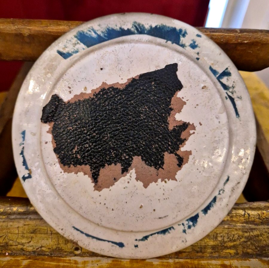 18th-century Castelli Majolica Saucer -photo-2