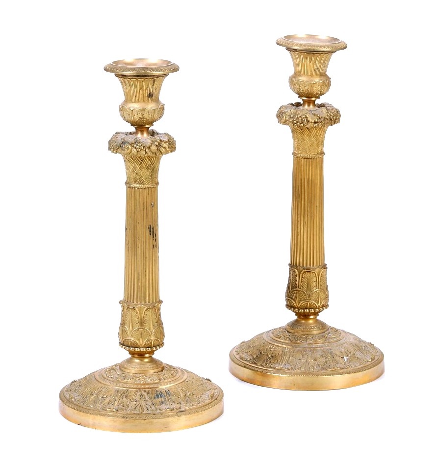 Paire des bougeoirs en bronze doré Charles X 