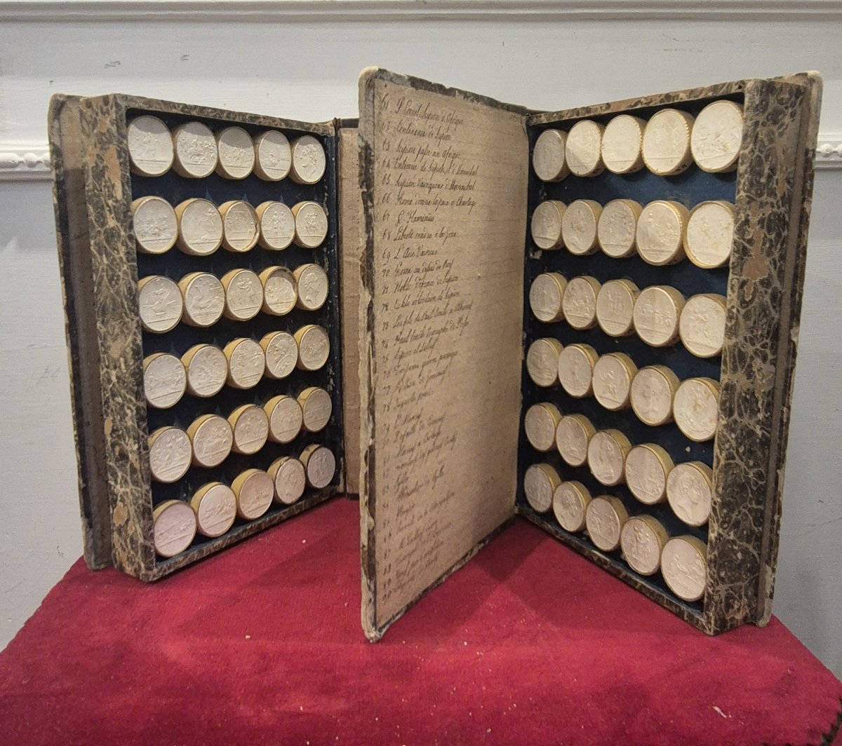 paire de faux livres avec une collection de sceaux, Italie XIXe Siècle . Grand Tour-photo-4