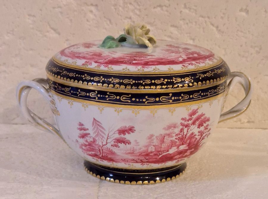 Ecueille Tasse a bouillon porcelaine Doccia Fanciullacci XVIIIéme siécle -photo-2