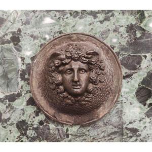 bouclier avec tête de méduse, sculpture bronze  Italie XIXème Siécle 