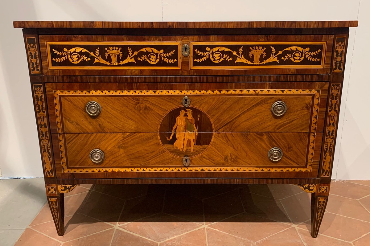Commode marquetée 