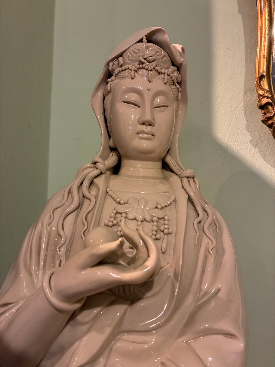 White Porcelain Guanin From Japan, Mid-19th Century, In Excellent Condition-photo-2