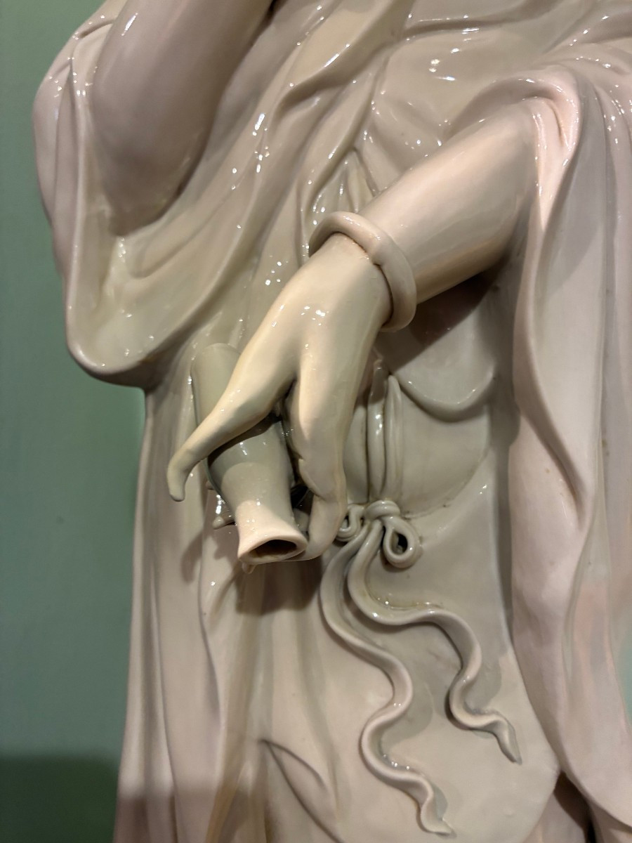White Porcelain Guanin From Japan, Mid-19th Century, In Excellent Condition-photo-4