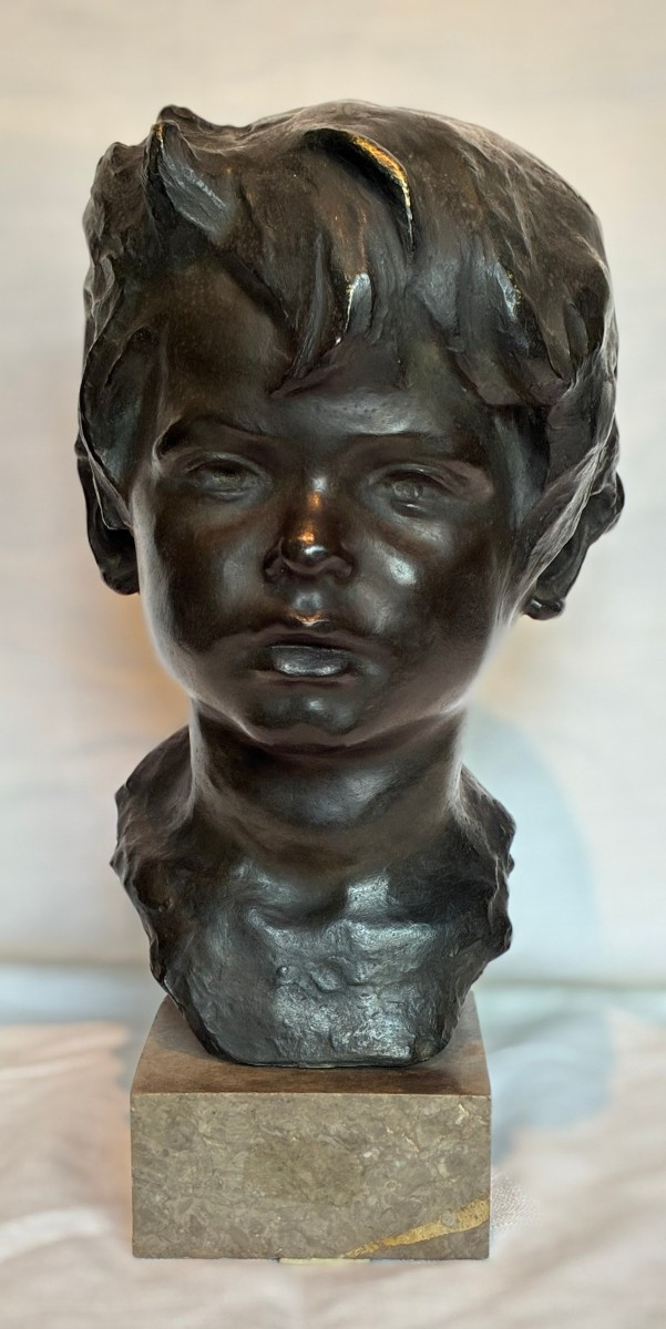 Bronze monté sur marbre représentant le visage d'un enfant, XIXe siècle