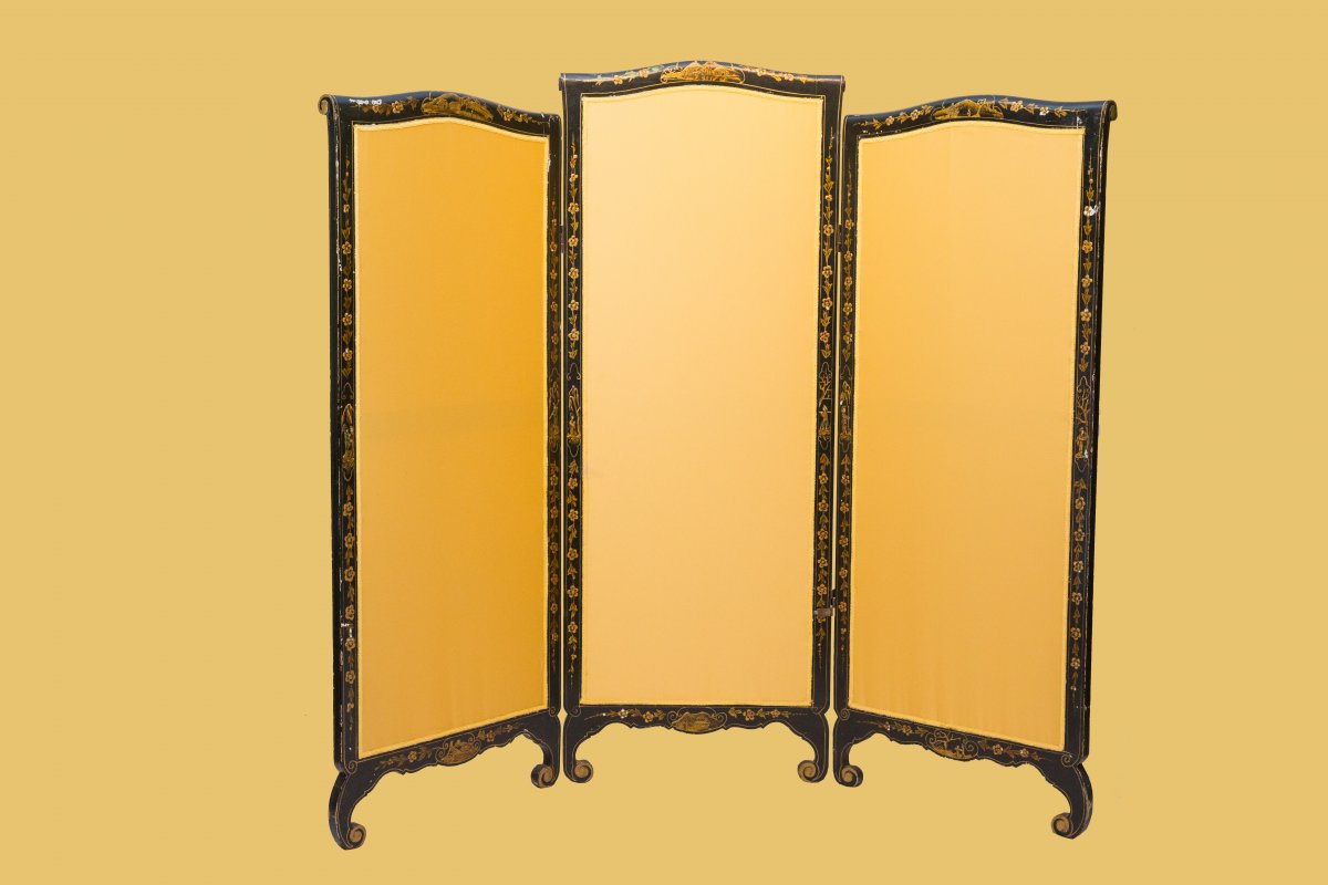 Chinoiserie Screen, French Origin, Made In The Middle Of The 19th Century