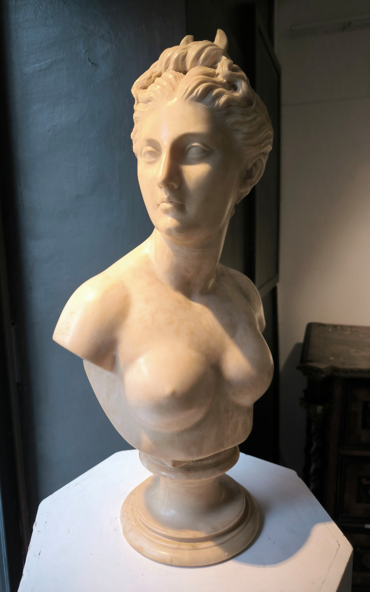 Buste de Diane, sculpteur de la première moitié du XIXᵉ siècle.