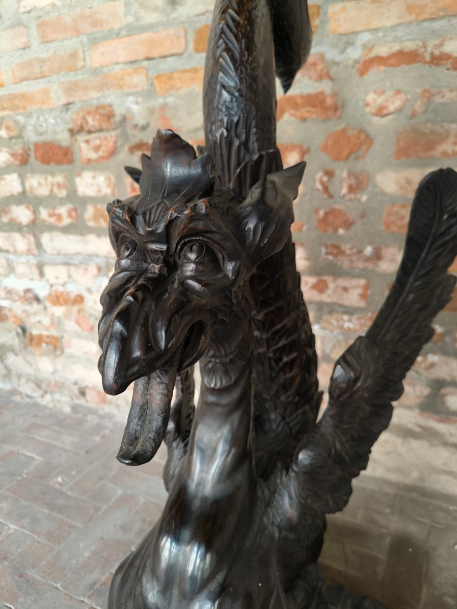 Sculpture sculptée en forme de dragon grotesque avec coquillage porte-objets. XIXe siècle.-photo-3