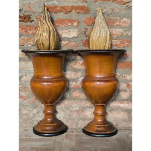 Paire de frises de théâtre représentant des brasiers ardents, manufacture du XIXᵉ siècle.