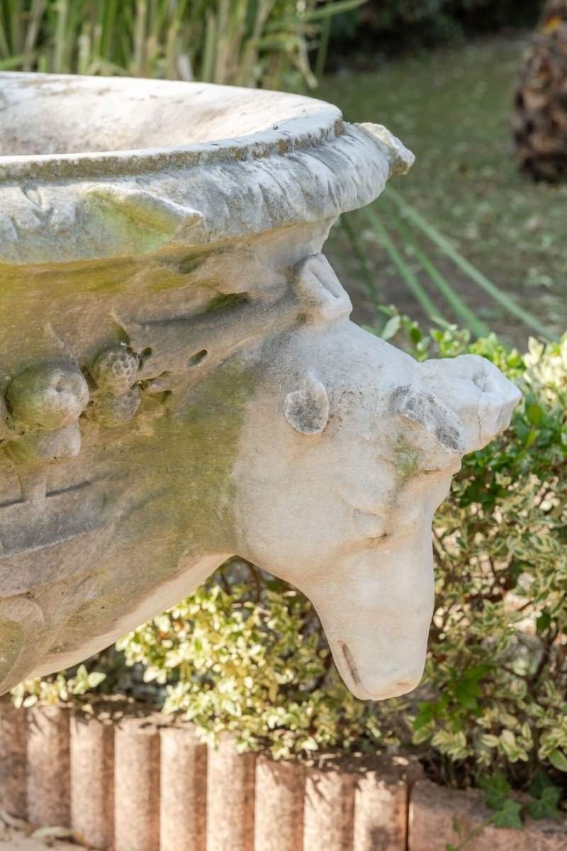 Pair Of Large Marble Basins Decorated With Deer Heads And Garlands.  18th Century-photo-2