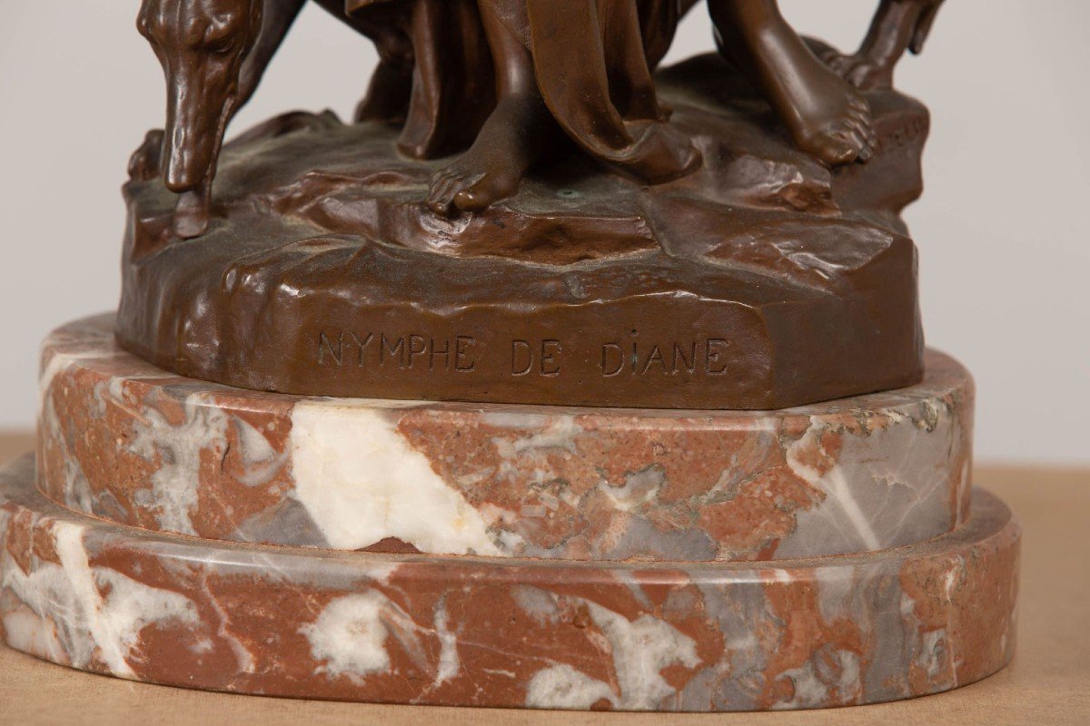 Aizelin,19ème Siècle,nymphe De Diane,bronze à Médaillon Patiné,signée Et Titrée Sur La Terrasse-photo-2