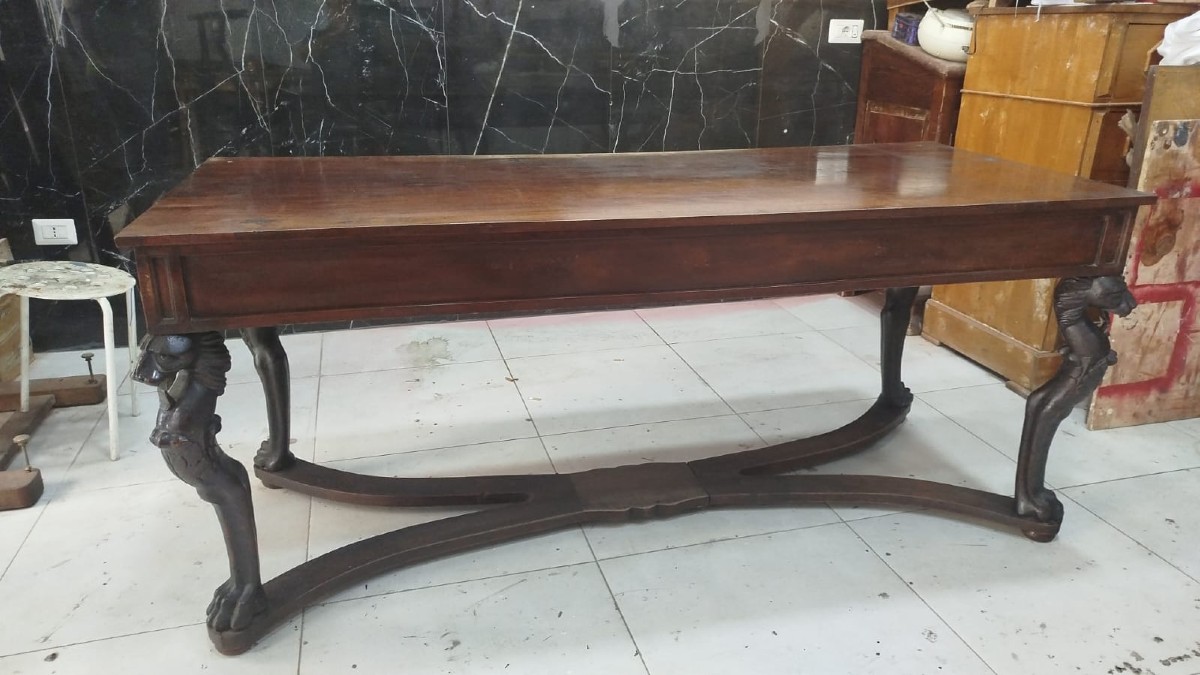 Bureau en noyer massif du XIXe siècle