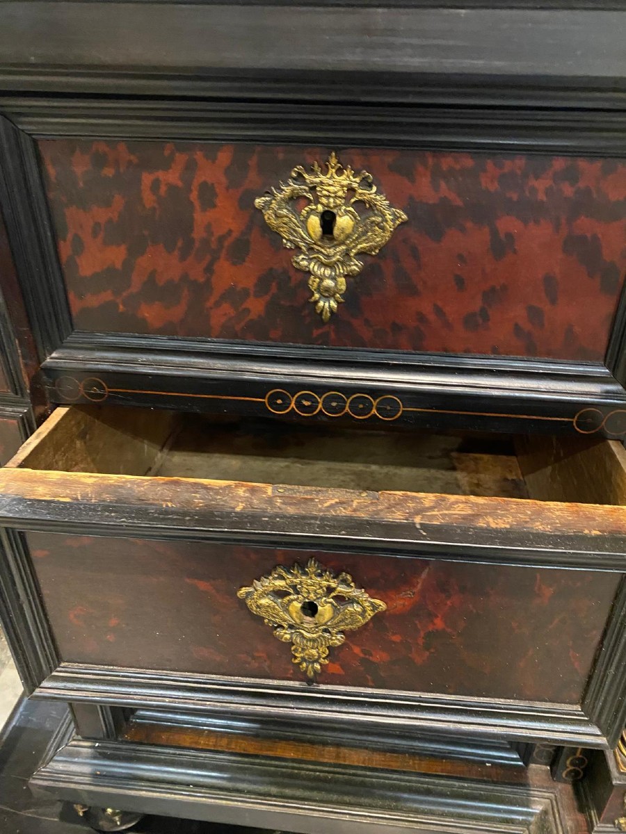 17th-century Cabinet-photo-4