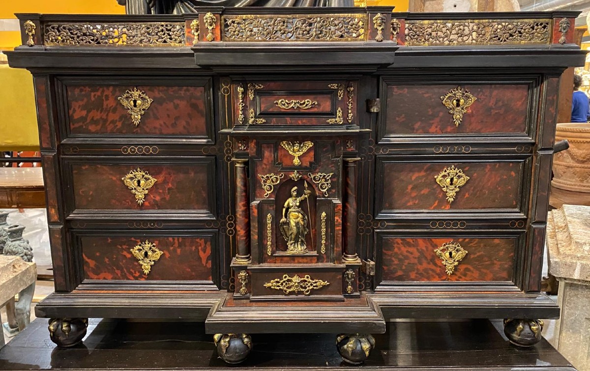 17th-century Cabinet