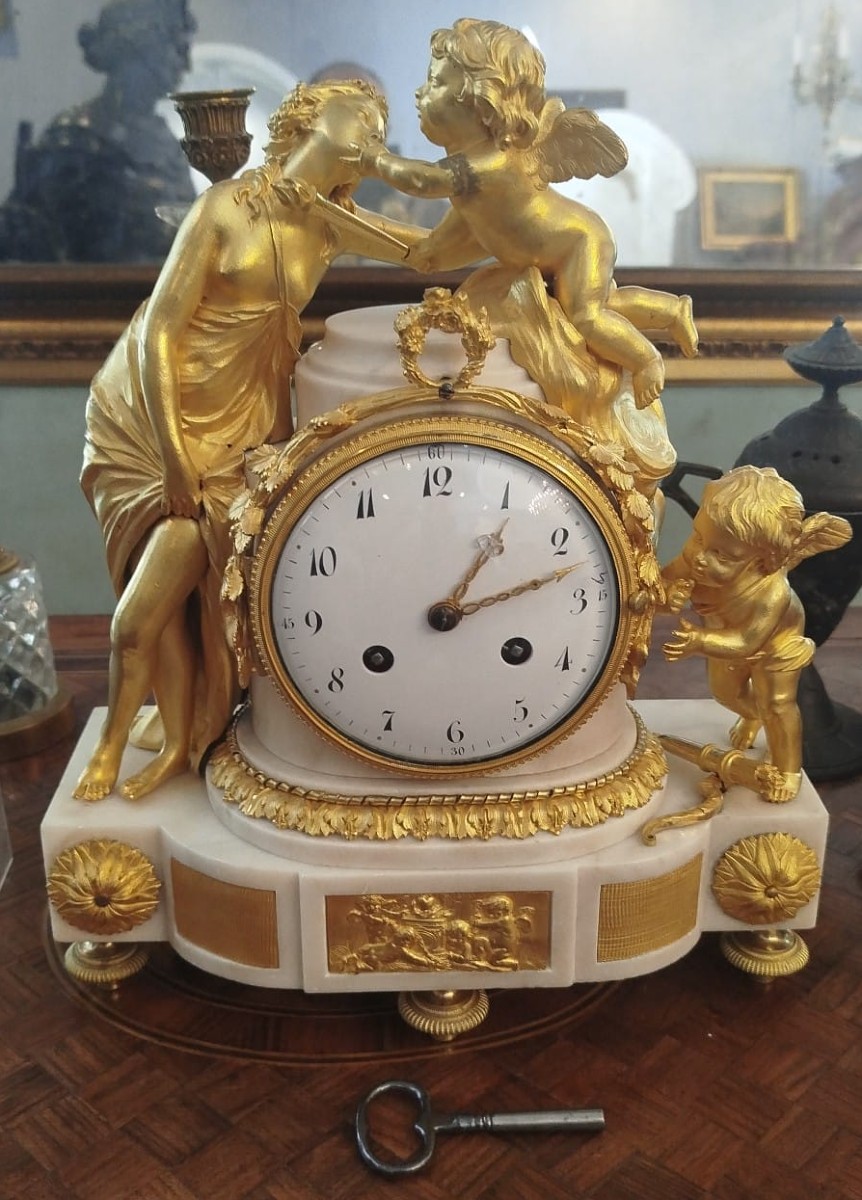 Clock In White Marble And Gilt Bronze