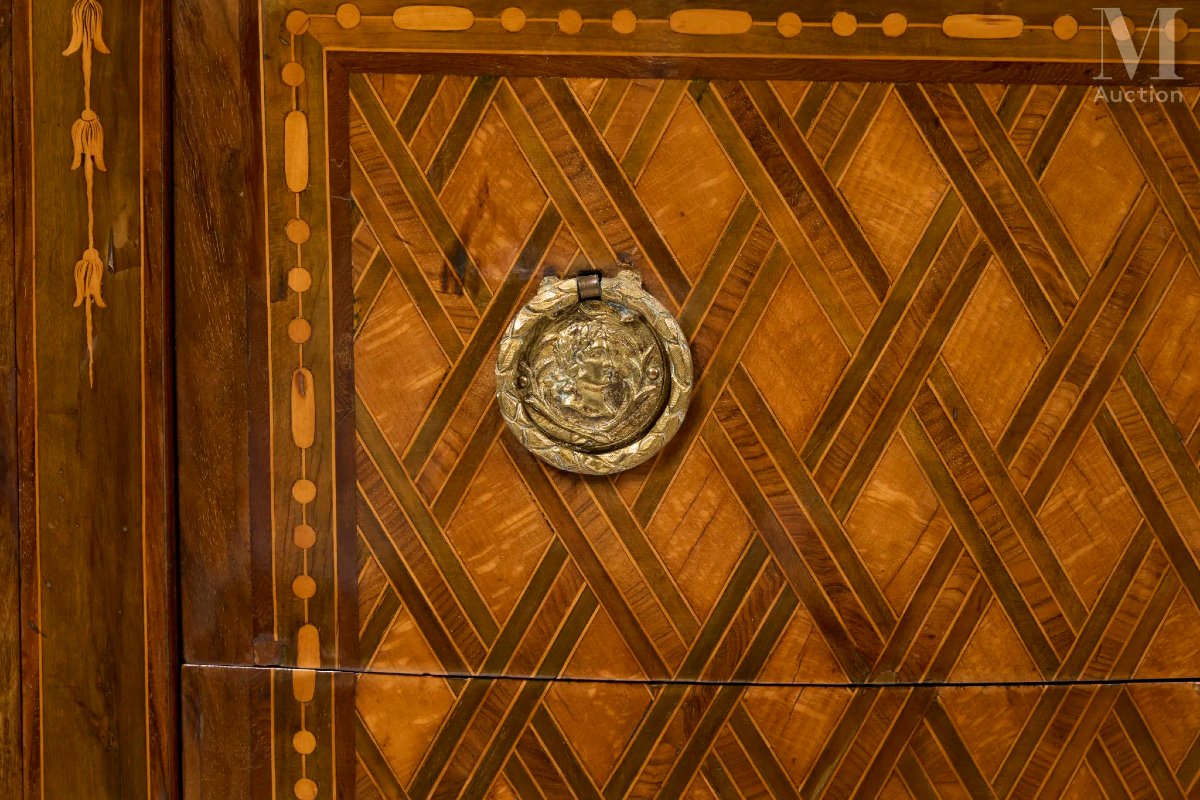 Important commode d’Italie du Nord – fin du XVIIIe siècle-photo-3