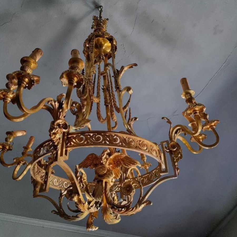 Important lustre à cage en bronze doré à 12 lumières – fin du XIXe siècle