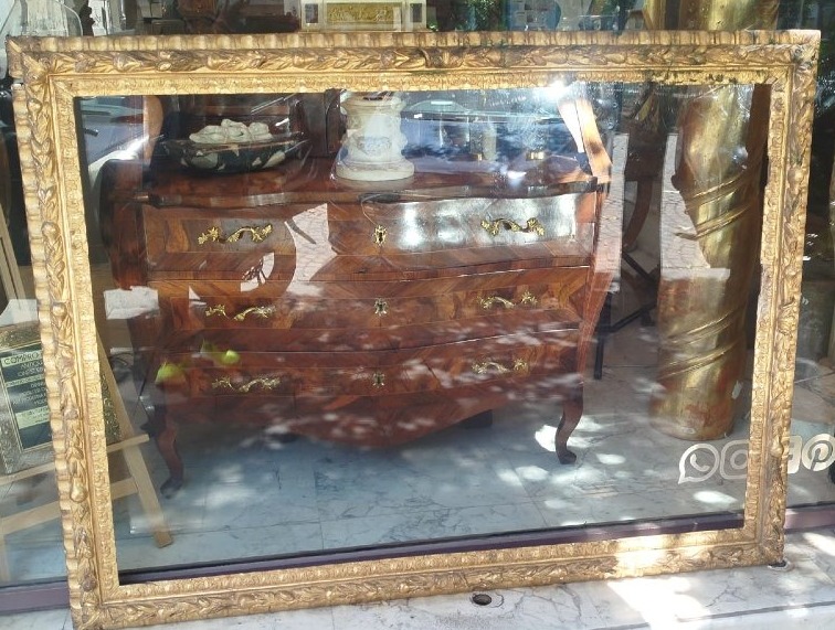 Cadre ancien doré à la feuille d’or, XVIIIe siècle