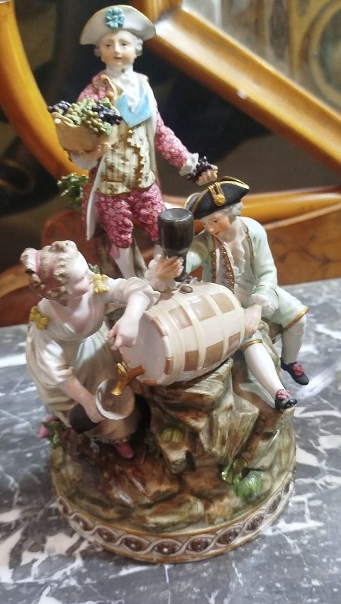 Paire de groupes en porcelaine polychrome-photo-2