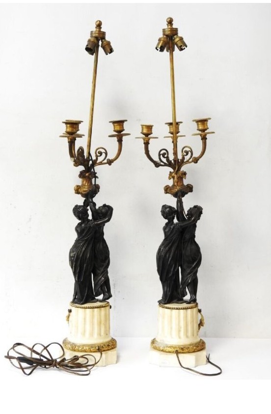 Paire de lampes de style Louis XVI en bronze doré et marbre blanc – XIXe siècle