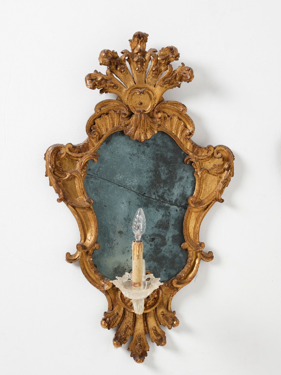 Ensemble de quatre miroirs d’applique en bois sculpté et doré, XVIIIe siècle-photo-2