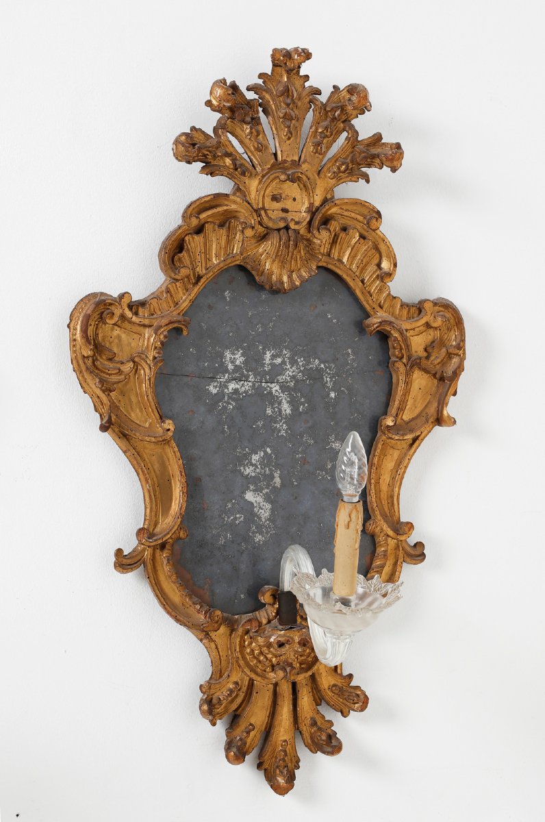 Ensemble de quatre miroirs d’applique en bois sculpté et doré, XVIIIe siècle-photo-3