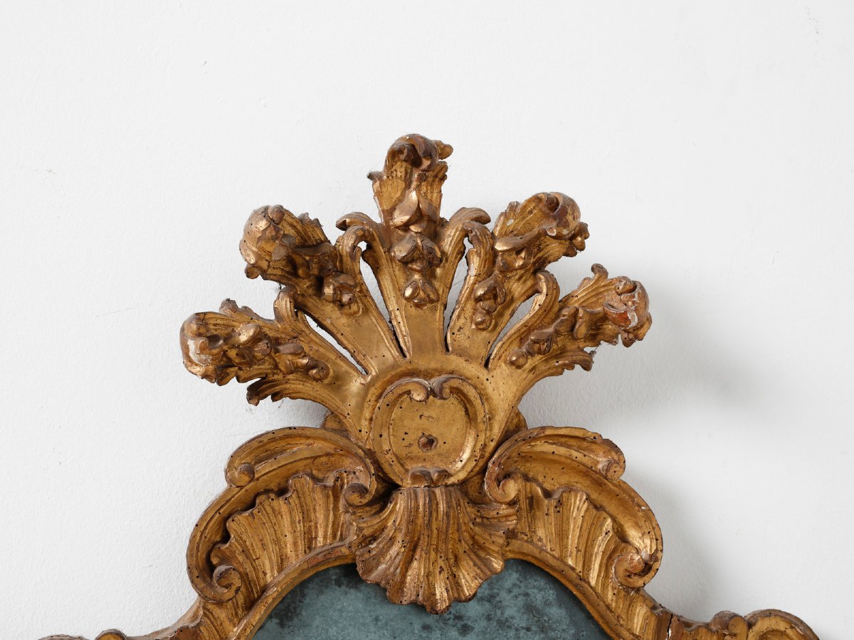 Ensemble de quatre miroirs d’applique en bois sculpté et doré, XVIIIe siècle-photo-4